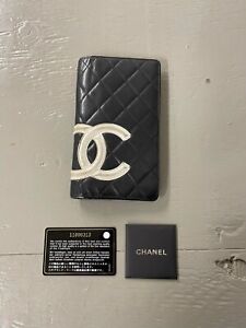 Authentic Chanel caviar quilted long wallet with card retail 950+ (J)