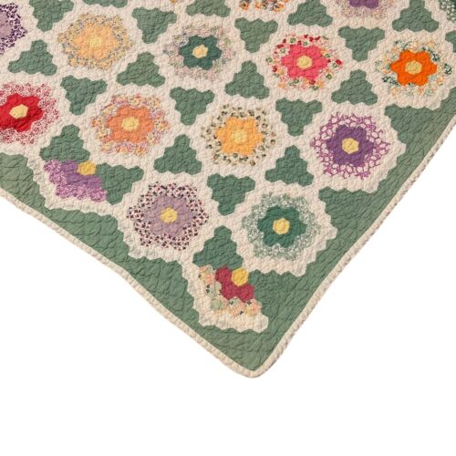 Beautiful Vintage 30's Grandmother's Flower Garden Mosaic Antique Quilt 72x72