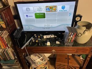 New ListingNintendo Wii And GameCube Lot