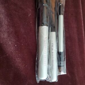 New Victoria's Secret - Makeup Brushes - Set of Three sealed  LOT SHIPPING FREE