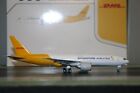 JC Wings 1:400 Singapore Airlines Cargo Boeing 777-200F 9V-DHA (SA4011) 'DHL'