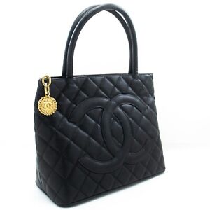L79 CHANEL Authentic Gold Medallion Caviar Shoulder Bag Grand Shopping Tote