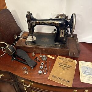 NICE 1912 Antique Wilson Rotary Sewing Machine Original Wood Case + Accessories