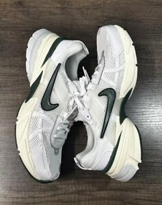Nike V2K Run Photon Dust Tint Green FD0736-101 Women Size 10.5 / Men’s Size 9