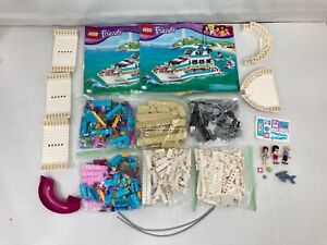 Lego 41015 - Friends Dolphin Cruiser - 2013 - 99% Complete w/ Minifigs 3 Pieces