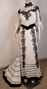 Exquisite 1900’s Edwardian Pigeon-breasted Gown Antique Vintage 30” Waist