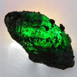 61 Ct Natural Emerald Huge Rough Earth Mined Certified Green Loose Gemstone