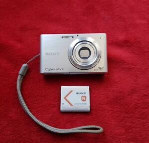 New ListingSony Cyber-Shot DSC-W330 14.1MP 4x Optical Zoom digital Camera Tested-No Charger