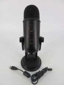 Blue YETI Condenser USB Microphone Blackout Edition + Stand 888-000322 ~ Tested