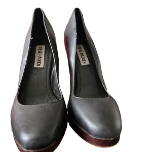 Steve Madden Risque Black Leather Women Heels  Size 6M
