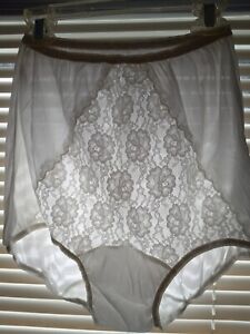 Vintage Nylon & Lace Seamprufe Panties Sz 7 Wide Gusset Pillow Tab