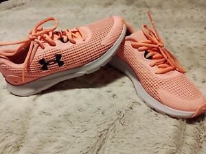 Under Armour W Surge 3 size 8 Pink Athletic Training Gym Shoe Hardly Worn!
