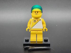 Vintage LEGO Space Futuron 6953 6990 6930 6932 - Futuron Yellow Minifigure sp016