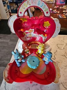 Vintage Care Bears Care A Lot Playset Heart Carry Case 1983 Kenner WITH BEARS