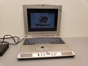 Vintage Fujitsu Lifebook C4235 AMD K6-2 64MB 450MHz 6GB Win98-SE Laptop Working
