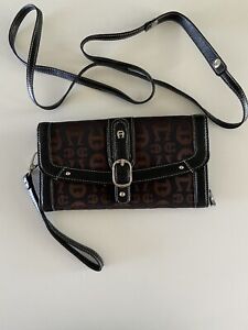 Wristlet/clutch Etienne Aigner Convertible Strap To Convert To Crossbody
