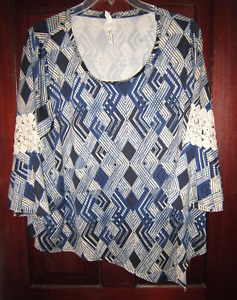 NY Collection Woman Plus 2X Stretch Top Blouse Shirt Geometric Print Flared Slv