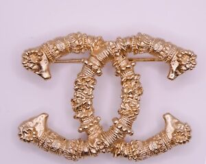 Rare Authentic Chanel Brooch Gold Toned Rams Head Large 2 Inch Cruise Line