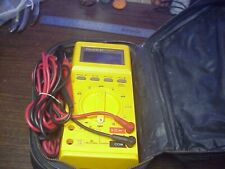 Fluke 27 multimeter with 2 sets of leads and set of variable tips in case. Works