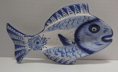 Vestal Alcobaca Portugal Hand Painted Fish Plates Blue/White Pottery 8 Inches