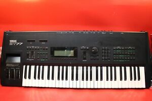 USED YAMAHA SY77 Vintage Synthesizer Keyboard SY 77 U1013 211104