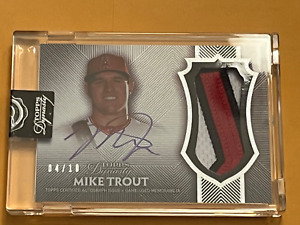 MIKE TROUT 2017 TOPPS DYNASTY ON CARD AUTO/3-COLOR PATCH #04/10 **ANGELS**