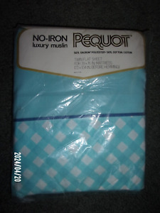 Vintage Pequot Muslin Checkmates Blue Twin Flat Sheet