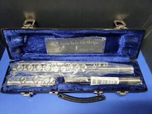 GEMEINHARDT ELKHART M2 Silver Flute, w/ case - Overhauled & Ultrasonic Cleaned
