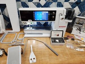 Bernina 880 Sewing/Quilting/Embroidery Machine! Professionally Serviced!
