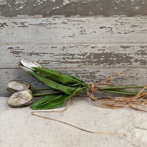 New ListingSet of 3 White Primitive Grungy Farmhouse Spring Faux  Grungy Real Feel Tulips