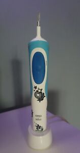 *Limited Edition* Kid's Oral B Braun Vitality Electric Toothbrush & Charger