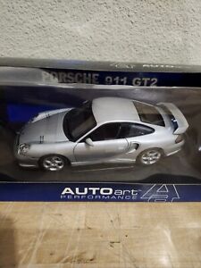 NEW AUTOART 2002 PORSCHE 911 GT2 1:18 DIECAST MODEL #77841 CAR SILVER