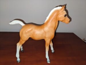 VTG Breyer Traditional Proud Arabian Foal Palomino Horse