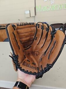 Wilson A2476 Baseball Glove 12 1/2