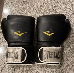 Everlast Boxing Gloves - Black