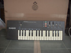 CASIO PT-100 ELECTRONIC MUSICAL INSTRUMENT VINTAGE