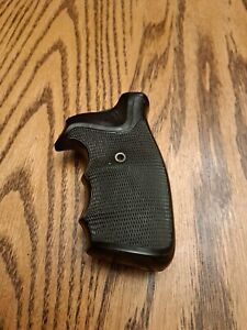 Pachmayr Gripper one peice Grip For Ruger Speed 6, security 6