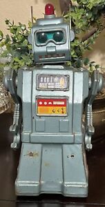 Yonezawa  Directional Robot Vintage Toy 60s . Does Work , Light Works .
