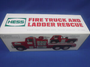 Hess Toy 2015 Toy Fire Truck and Ladder Rescue Complete NIB Blazing Sirens