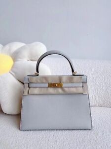 Hermes Kelly Sellier 28 Gris Perle Gold Lining Chevre Chamkila Leather U Stamp