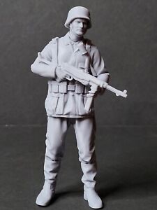 JPGM M1 - GERMAN WWII SOLDIER Model Figure Military resin Tamiya Revell Miniart