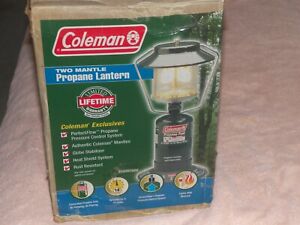 New ListingVintage Coleman 2 Mantle 5152D700G Propane Lantern With Original Box