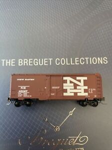 Z scale freight car