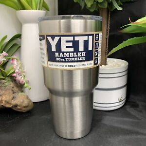 YETI Rambler 30 oz. Insulated Tumbler Stainless Steel Magslider Lid (042608)