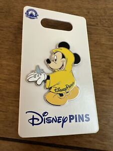 Disney - Mickey Mouse - Rain Jacket Poncho Pin