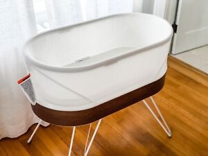 Happiest Baby Snoo Smart Sleeper Bassinet Used for 3 months