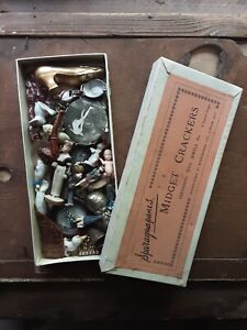 LOT ANTIQUE VINTAGE COLLECTIBLES MINIATURE TOY DOLL S HOUSE DOG ERZGEBIRGE WOOD