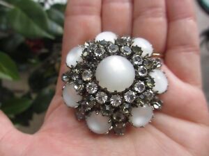 LARGE MAGNIFICENT VINTAGE SCHREINER GLASS & RHINESTONE BROOCH/PIN/PENDANT-BEAUTY