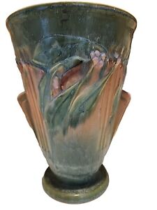 New Listing1934 Roseville Laurel Green Vase 6501