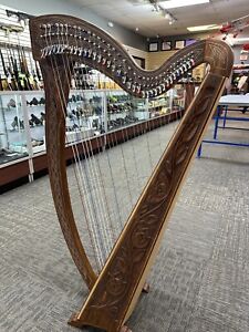 NICE Roosebeck 36-String Celtic Meghan Harp w/ Chelby Levers - Thistle WITH CASE